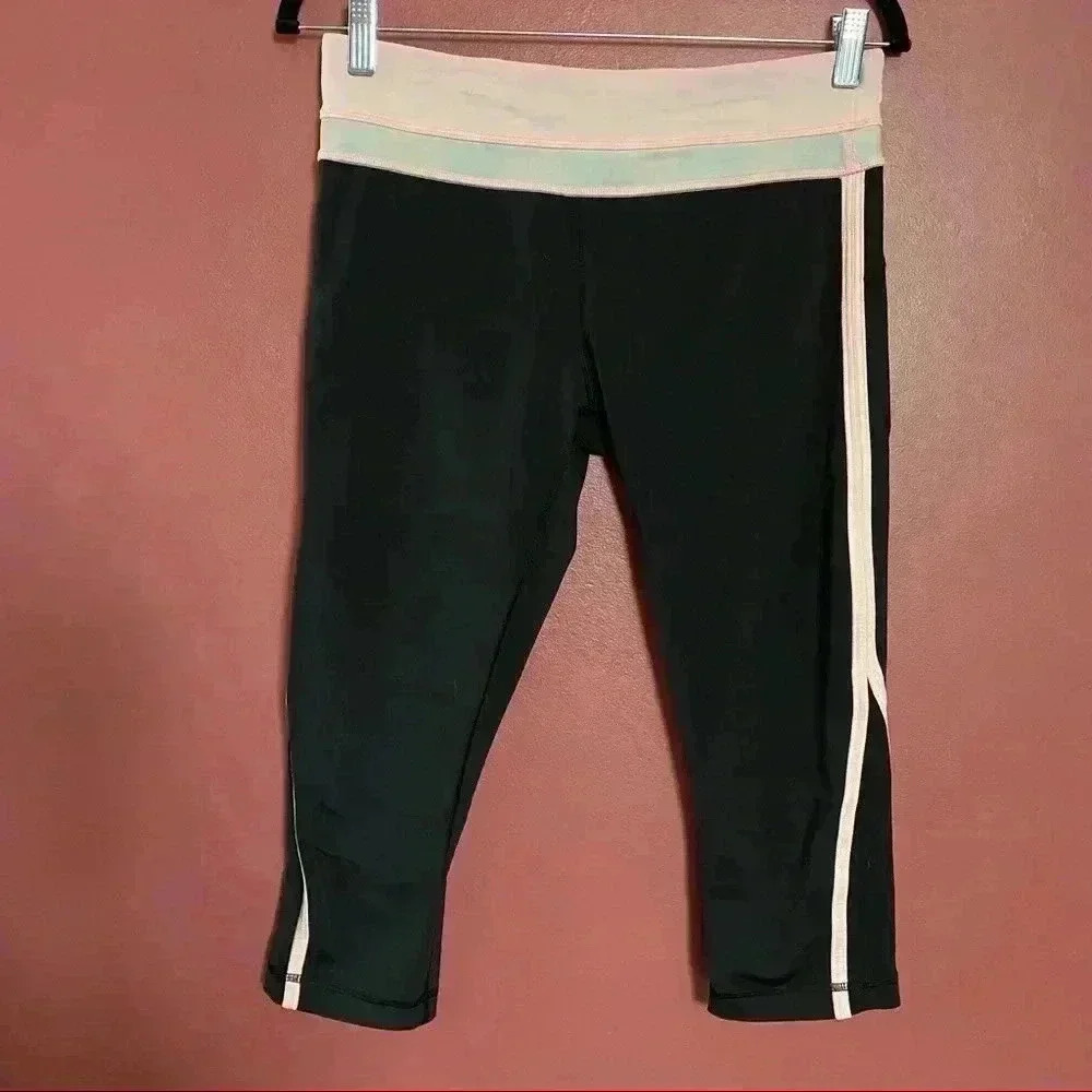 Lululemon Up The Pace Pink Crop